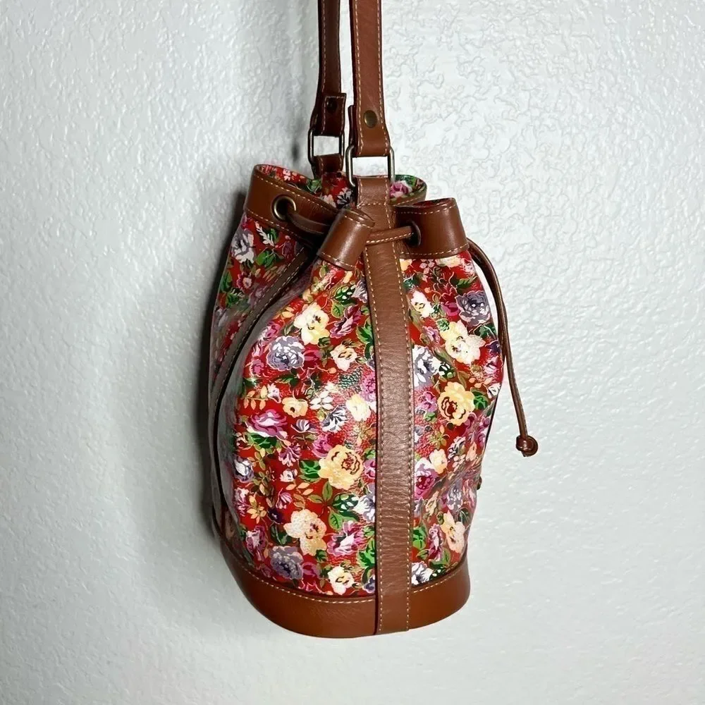 Vintage Kenzo Red Leather Floral Drawstring Bucket Bag Crossbody Chic Girly